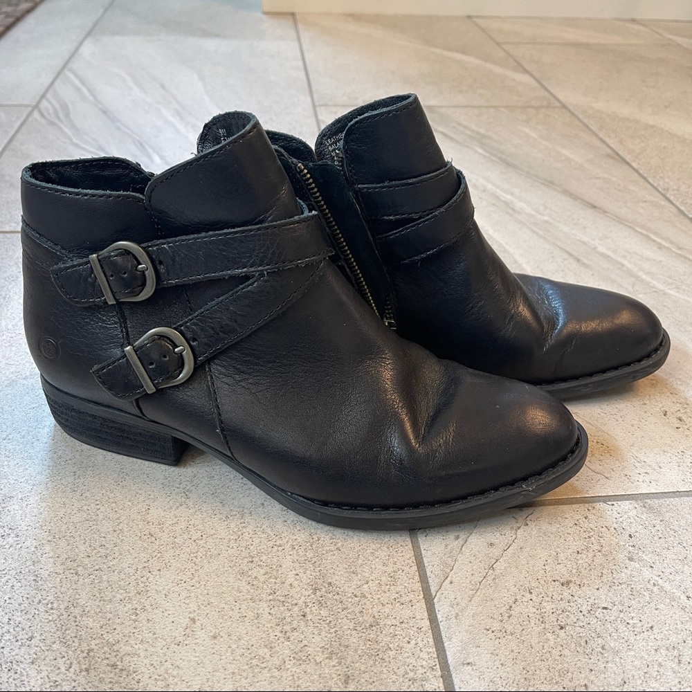 Born size 9 black ankle boots